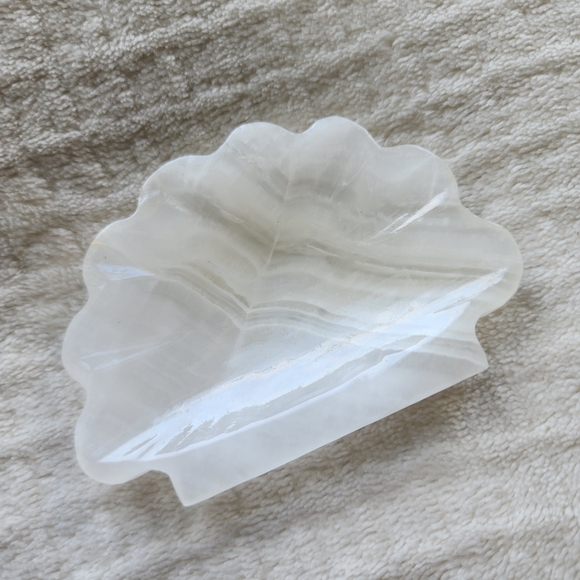 🤍 Onyx Crystal Shell Bowl - Picture 2 of 6
